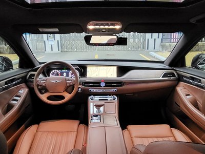 صورة 5 لـ 2020 Genesis G90