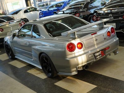 NISSAN SKYLINE GT-R - 4