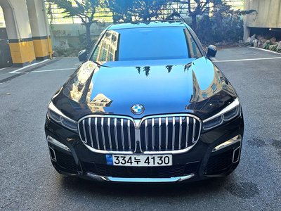 BMW 7 SERIES - 2