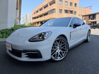 PORSCHE PANAMERA - 1