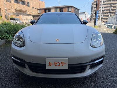 PORSCHE PANAMERA - 4