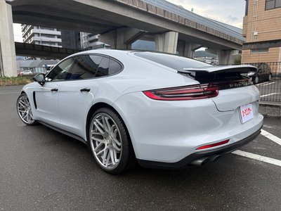 PORSCHE PANAMERA - 8