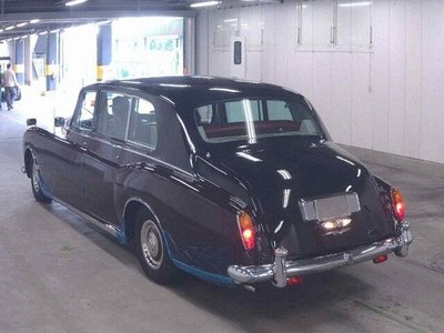 ROLLS-ROYCE PHANTOM - 1