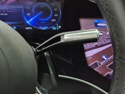 MERCEDES-BENZ EQS - 9