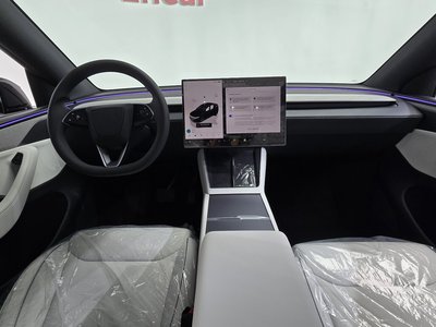TESLA MODEL Y - 5