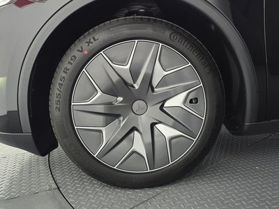 TESLA MODEL Y - 6
