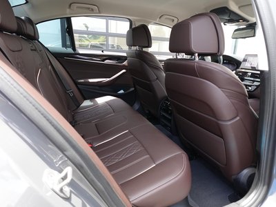 2021 BMW 5 SERIES thumbnail 27