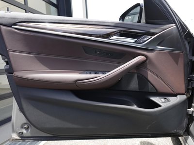 2021 BMW 5 SERIES thumbnail 33