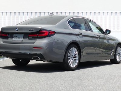 2021 BMW 5 SERIES thumbnail 12