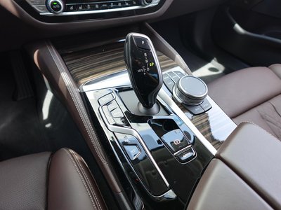 2021 BMW 5 SERIES thumbnail 48