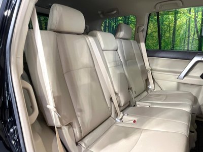 TOYOTA LAND CRUISER PRADO - 9