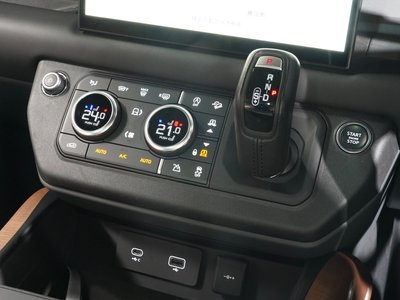 LAND ROVER DEFENDER 2022 thumbnail 12