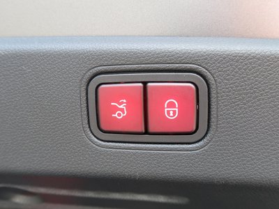 MERCEDES-BENZ CLS - 8