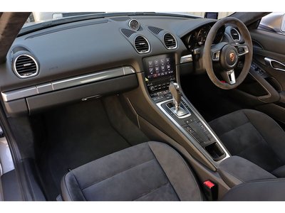 2018 Porsche 718 — фото 10