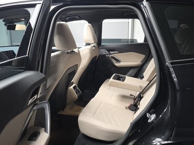 2025 BMW X1 缩略图 11