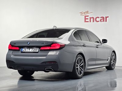 BMW 5 SERIES - 4