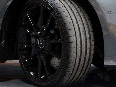 MERCEDES-BENZ E-CLASS AMG - 9