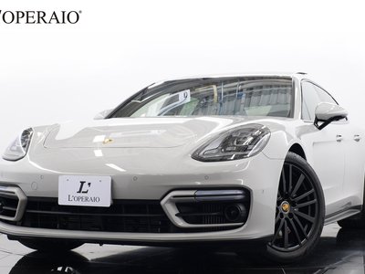 PORSCHE PANAMERA - 1
