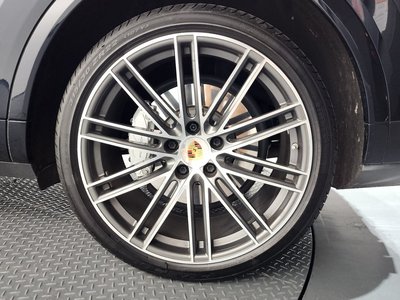 PORSCHE CAYENNE - 9