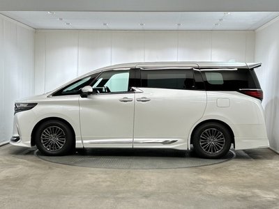 2025 Toyota ALPHARD — фото 4