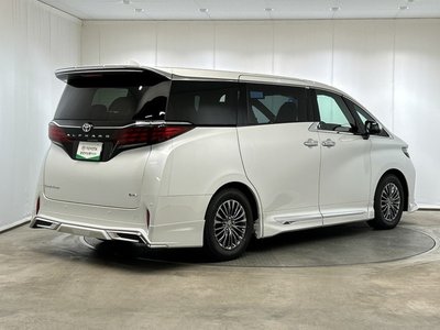2025 Toyota ALPHARD — фото 6