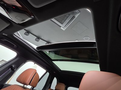 2025 BMW X5 thumbnail 31