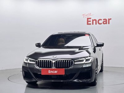 2021 BMW 5 SERIES — фото 2