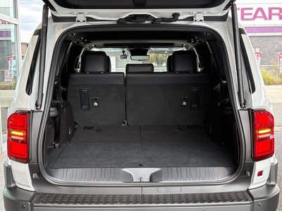 2025 Toyota LAND CRUISER 250 thumbnail 34