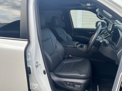 TOYOTA LAND CRUISER 300 - 9