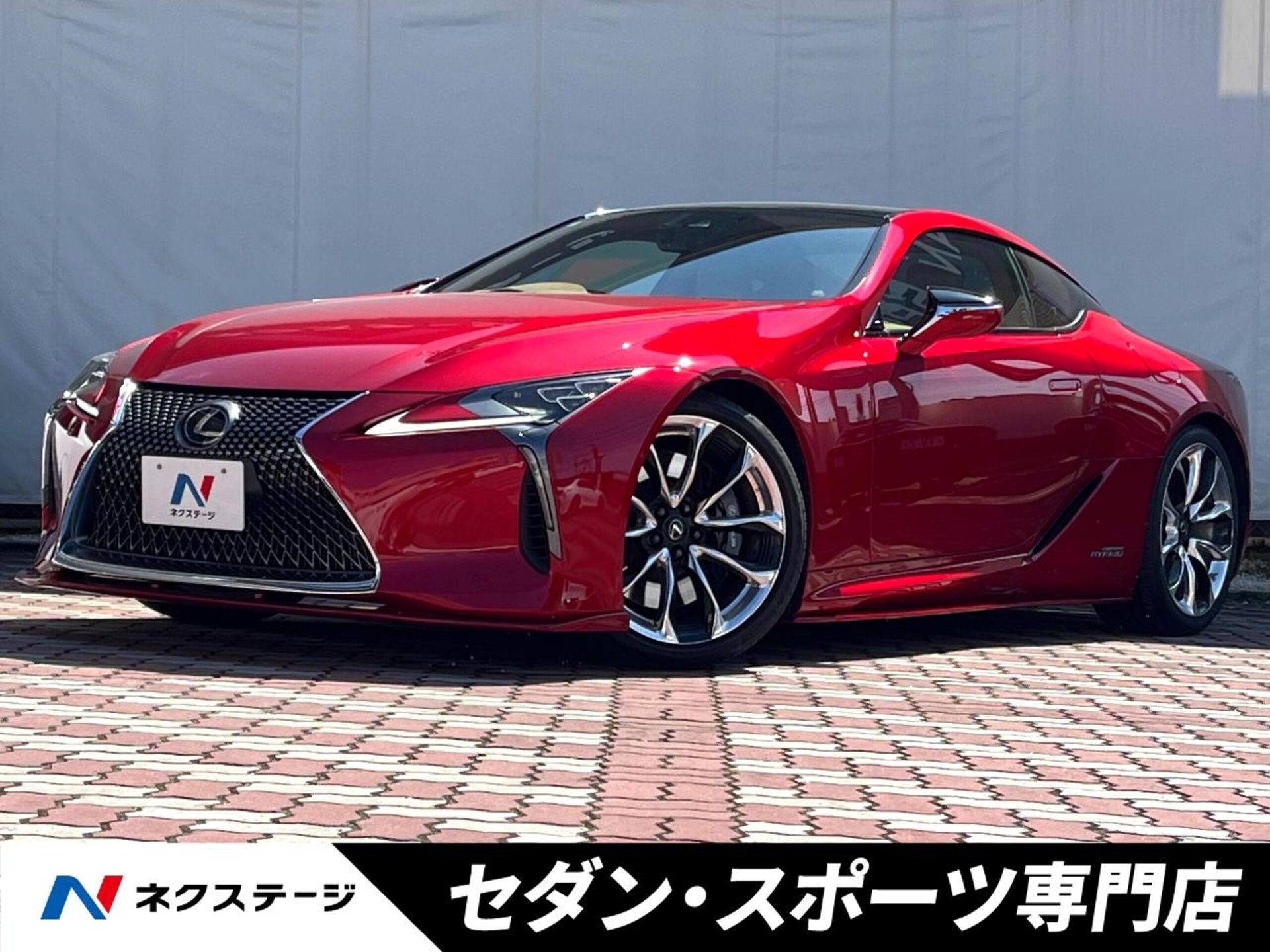 LEXUS LC - View 1