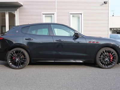 صورة 9 لـ 2022 Maserati LEVANTE