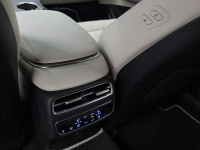 2024 Genesis GV70 — миниатюра 18