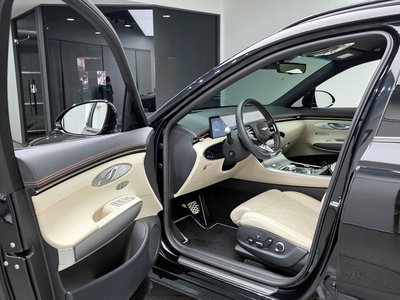 2024 Genesis GV70 — миниатюра 11