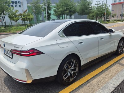 2026 BMW 5 SERIES 照片 4