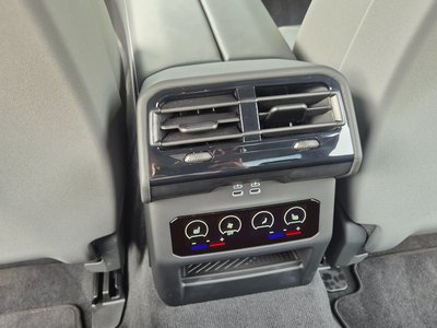 2026 BMW 5 SERIES 照片 8