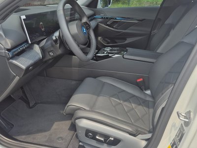2026 BMW 5 SERIES 缩略图 13