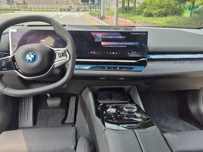 2026 BMW 5 SERIES 照片 5
