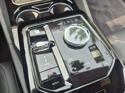2026 BMW 5 SERIES 照片 9