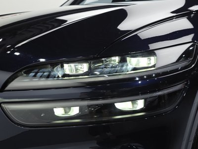صورة 9 لـ 2024 Genesis GV70
