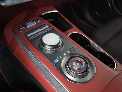 2024 Genesis GV70 thumbnail 12