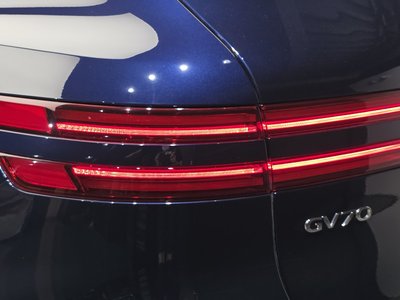 صورة 10 لـ 2024 Genesis GV70