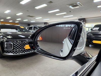 GENESIS G80 (RG3) - 2