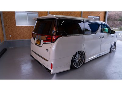 TOYOTA ALPHARD - 2