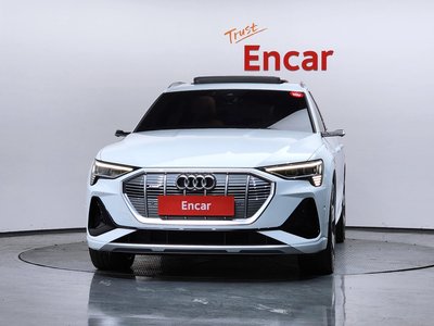 AUDI E-TRON - 2