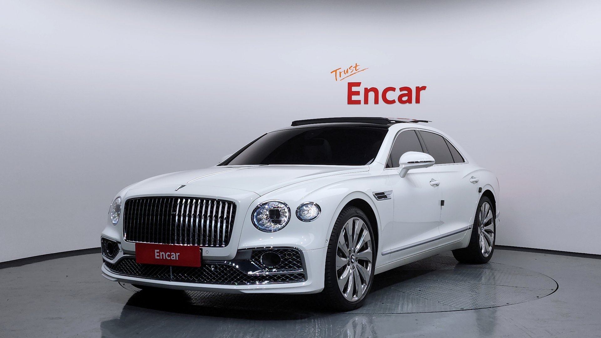 BENTLEY FLYING SPUR - View 1