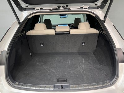 صورة 6 لـ 2023 Lexus RX