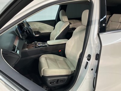 صورة 9 لـ 2023 Lexus RX