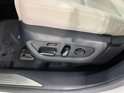 صورة مصغرة 11 لـ 2023 Lexus RX