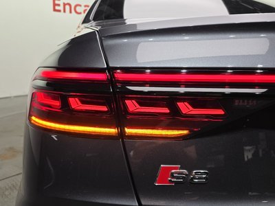 2021 AUDI S8 photo 10