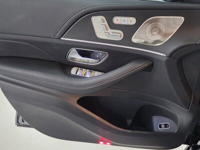 MERCEDES-BENZ GLS - 10